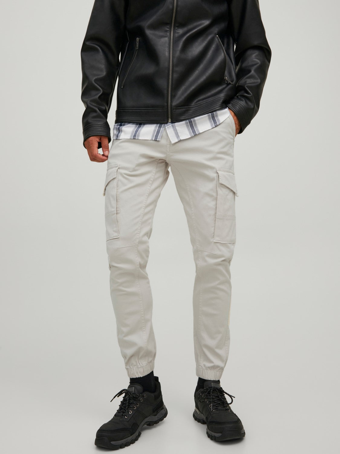 Jack&Jones Erkek Oversize Kargo Pantolon - Günlük Kombinler İçin Secondary image
