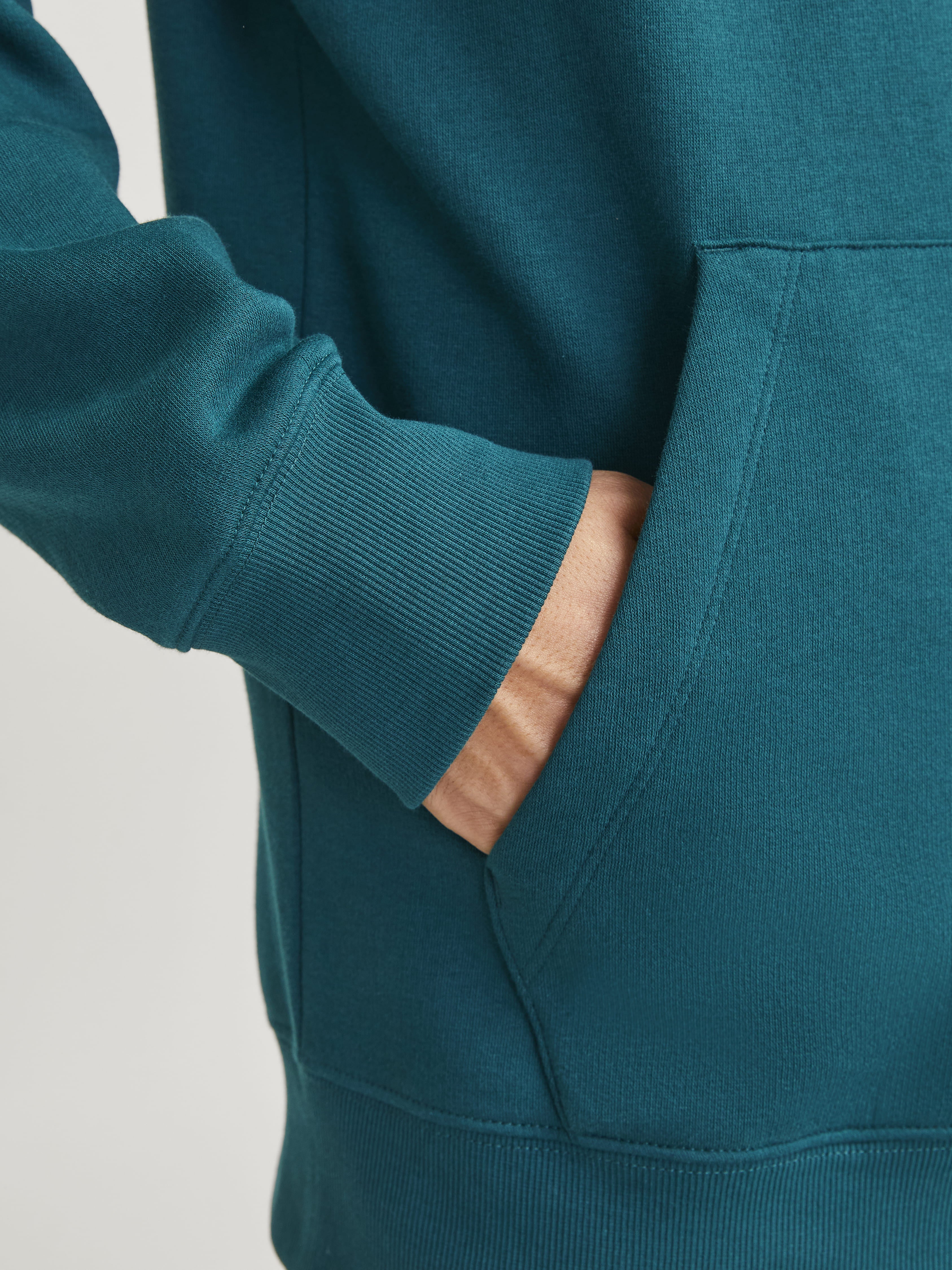Jack&Jones Erkek Oversize Kapüşonlu Sweatshirt - Rahat ve Şık Günlük Stil Secondary image