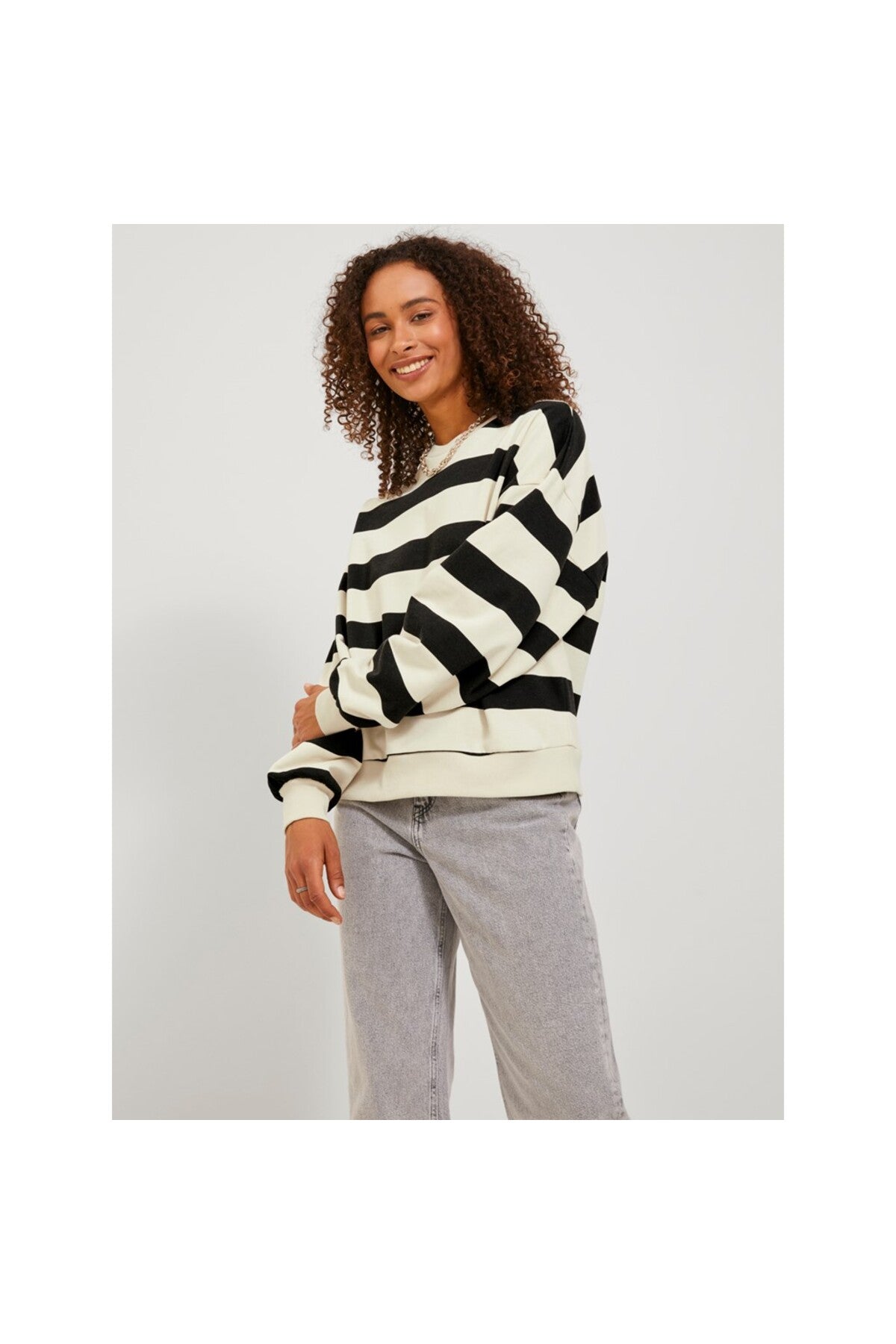 Jack&Jones JJXX Oversize Çizgili Uzun Kol Kadın Sweatshirt - Günlük Şıklık Secondary image