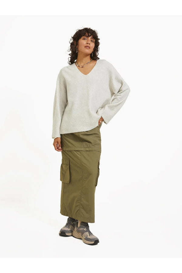 Jack&Jones JJXX Oversize V Yaka Kadın Kazak - Minimalist & Rahat