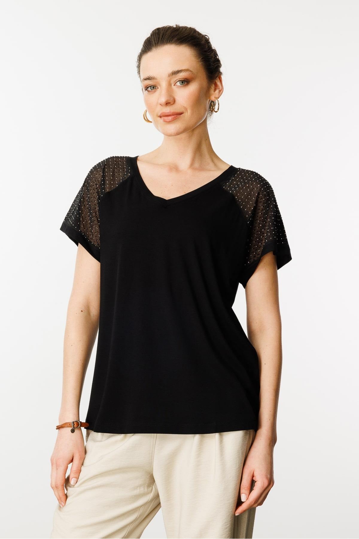 Kadın V Yaka Omuzları Taş Baskılı Penye T-shirt Main image