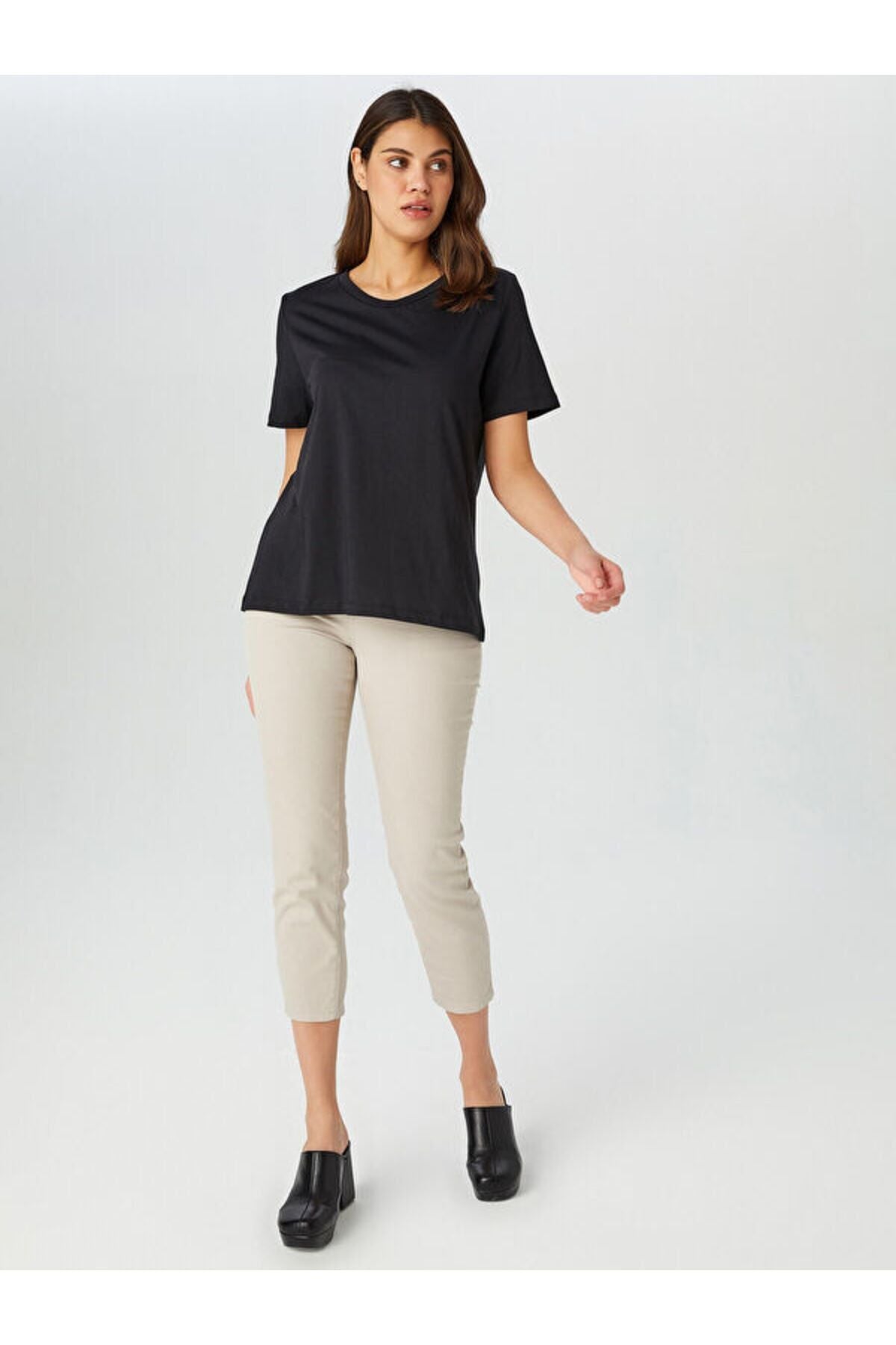 Faik Sönmez Oversize Kadın T-Shirt - Minimalist & Rahat