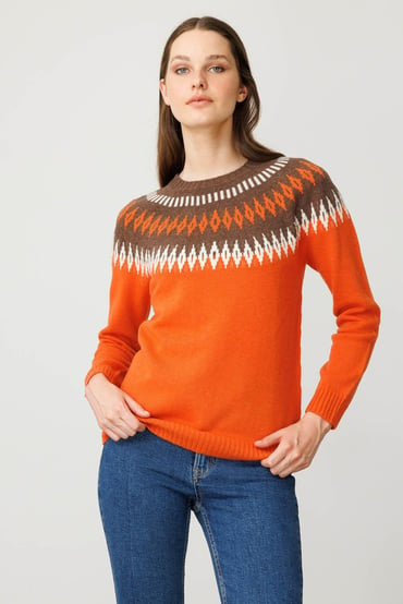 Women's Crew Neck Yoke Diamond Pattern Wool Sweater