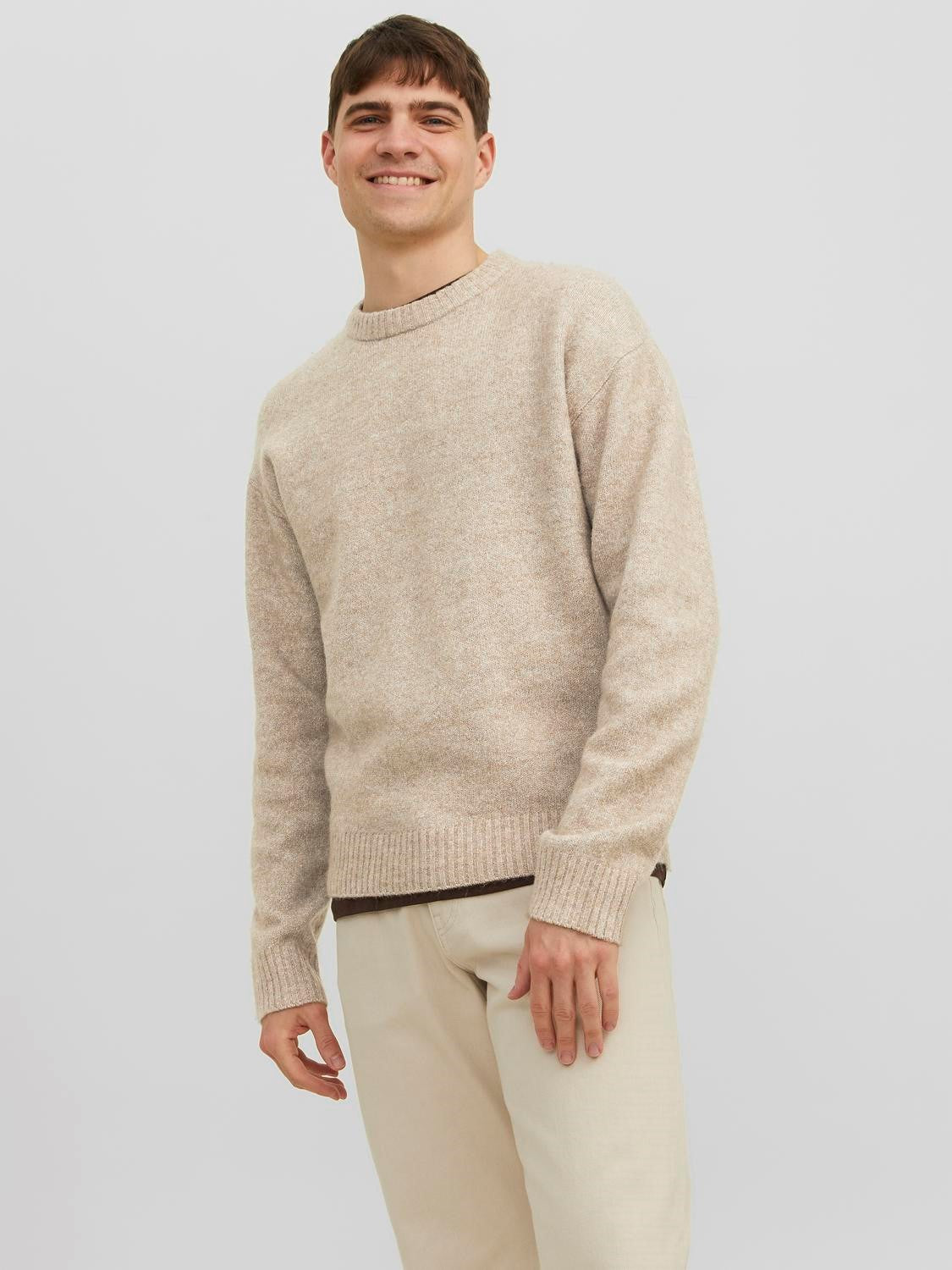 Jack&Jones Oversize Yuvarlak Yaka Erkek Kazak - Minimalist Günlük Stil - Hemen Al! Secondary image