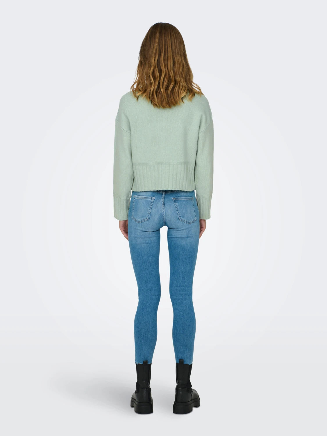 Only Minimalist Crop Kazak - Uzun Kol Yuvarlak Yaka - Günlük Kombinler