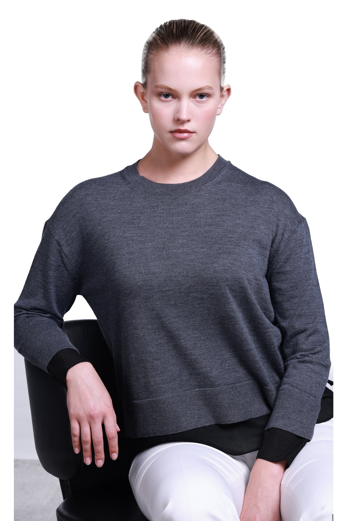 Sempre Oversize Yuvarlak Yaka Uzun Kol Kadın Kazak - Minimalist Tasarım