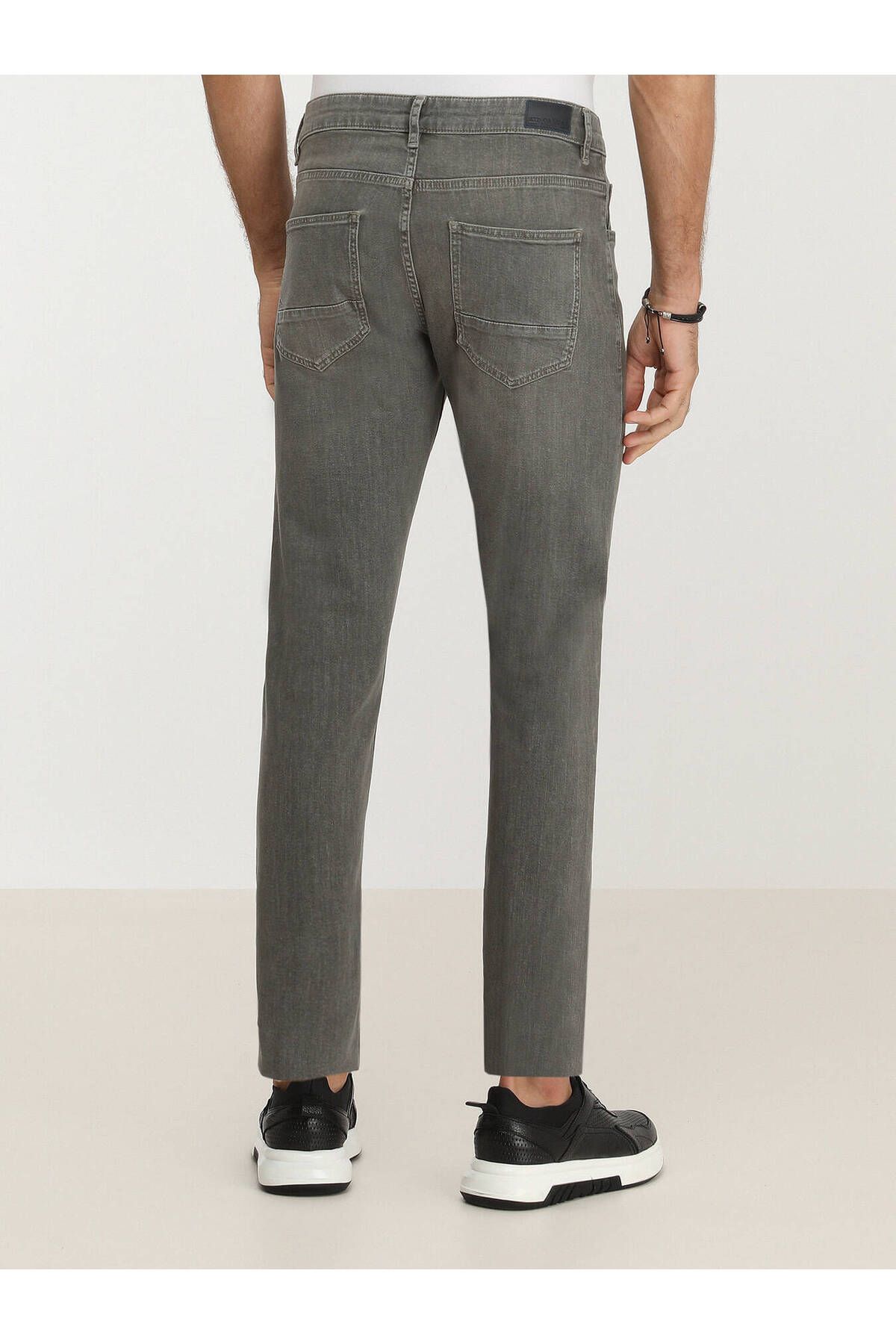 Kip Minimalist Erkek Jean Pantolon - Regular Fit Günlük Kombin