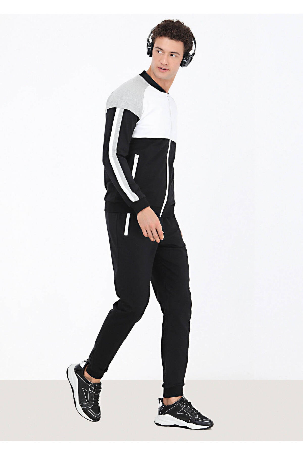 Kip Erkek Oversize Fermuarlı Sweatshirt - Minimalist Spor Tarzı