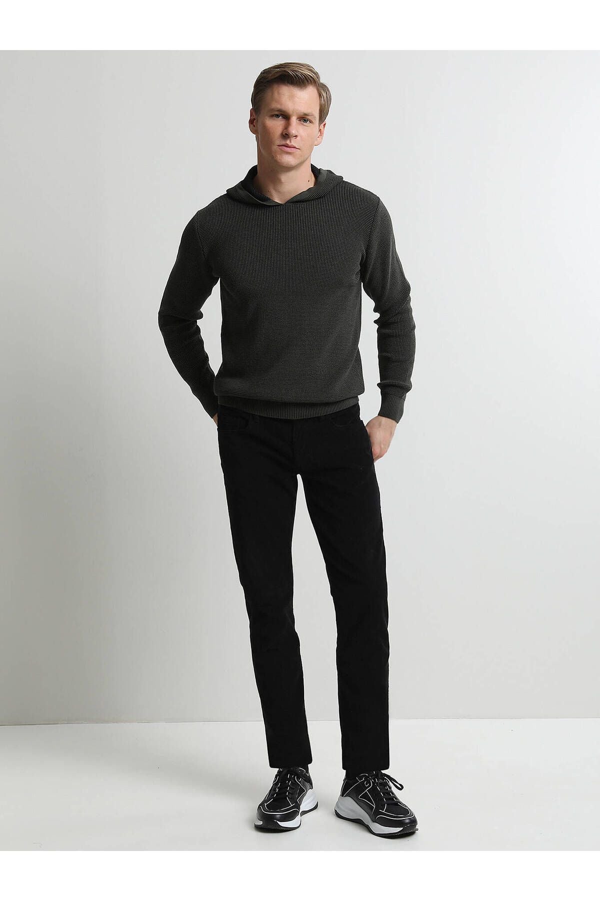Kip Erkek Slim Fit Korduroy Pantolon - Minimalist Günlük Stil Main image