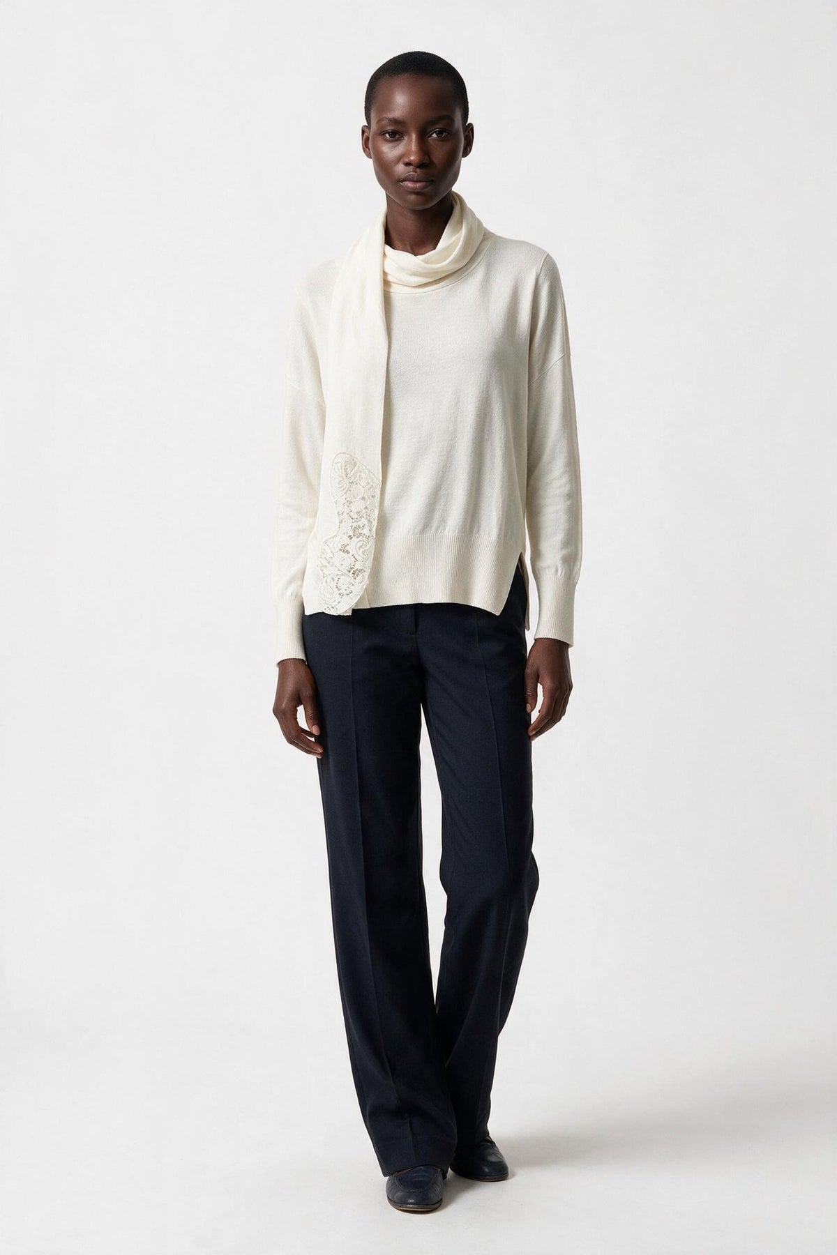Lal Kadın Balıkçı Yaka Uzun Kollu Dantel İşlemeli Triko Bluz