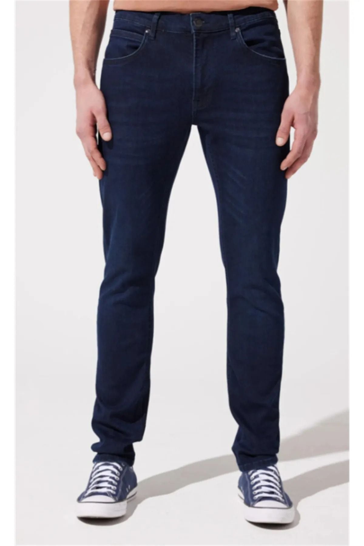 Lee Erkek Slim Fit Jean - Minimalist Günlük Stil - Hemen Al! Secondary image