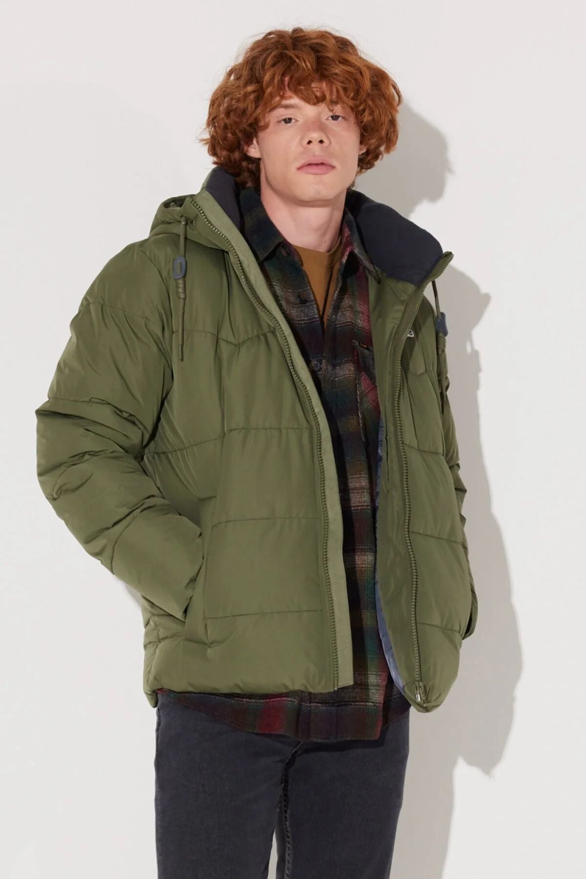 Lee Erkek Kapüşonlu Oversize Şişme Mont - Kışlık