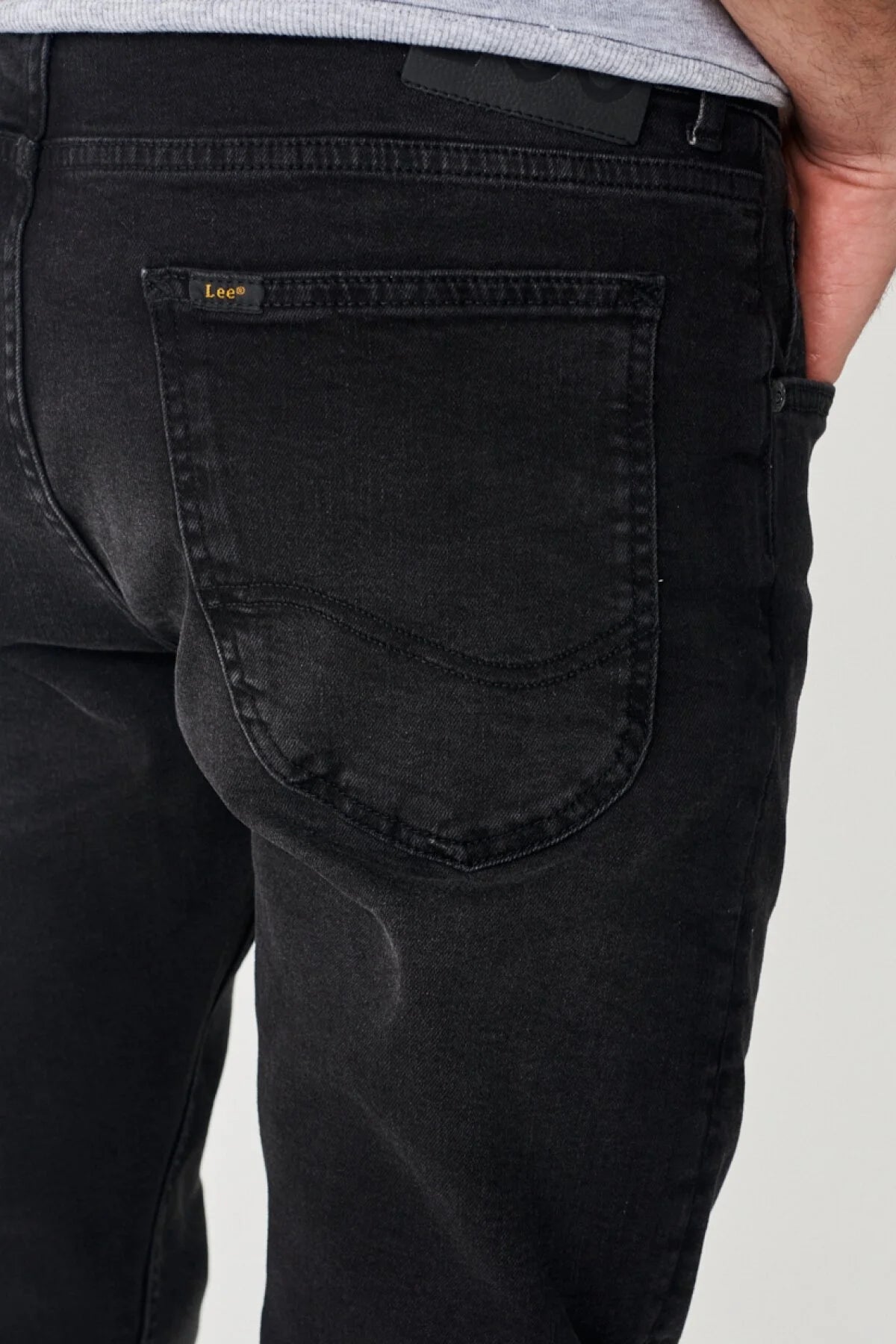 Lee Erkek Slim Fit Jean - Minimalist Günlük Stil - Hemen Al!