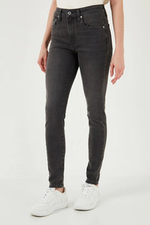 Levi's Minimalist Slim Fit Yüksek Bel Kadın Jean - Günlük Şıklık