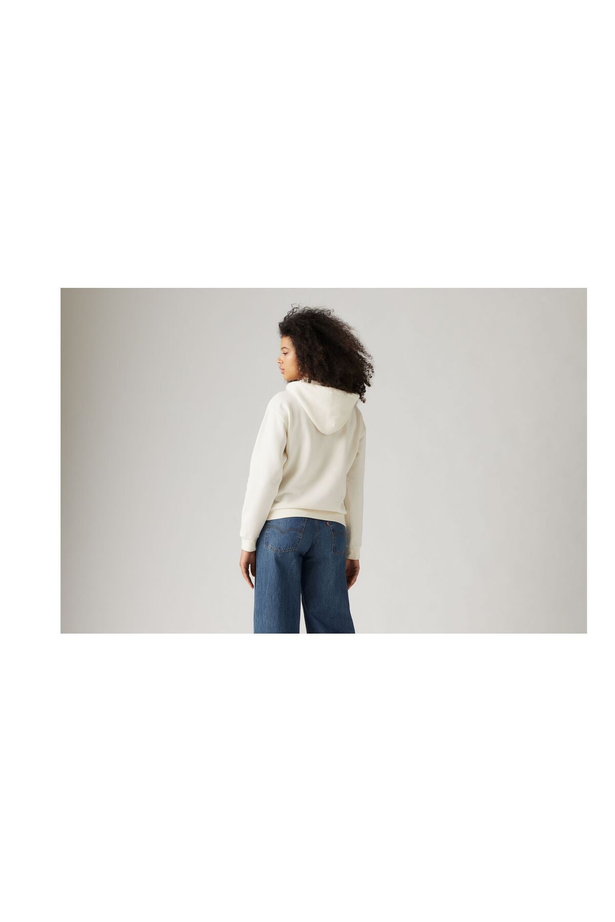 Levi's Oversize Kapüşonlu Sweatshirt Kadın - Rahat ve Şık Secondary image