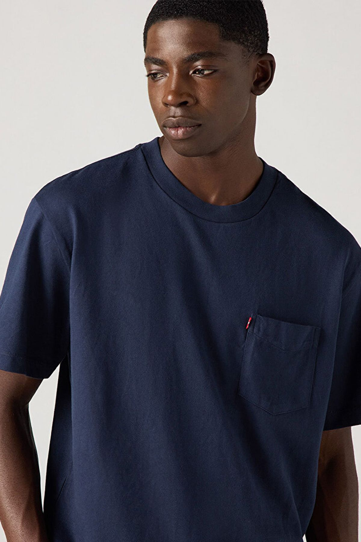 Levi's Oversize Minimalist Erkek T-Shirt - Kısa Kol - Günlük Secondary image
