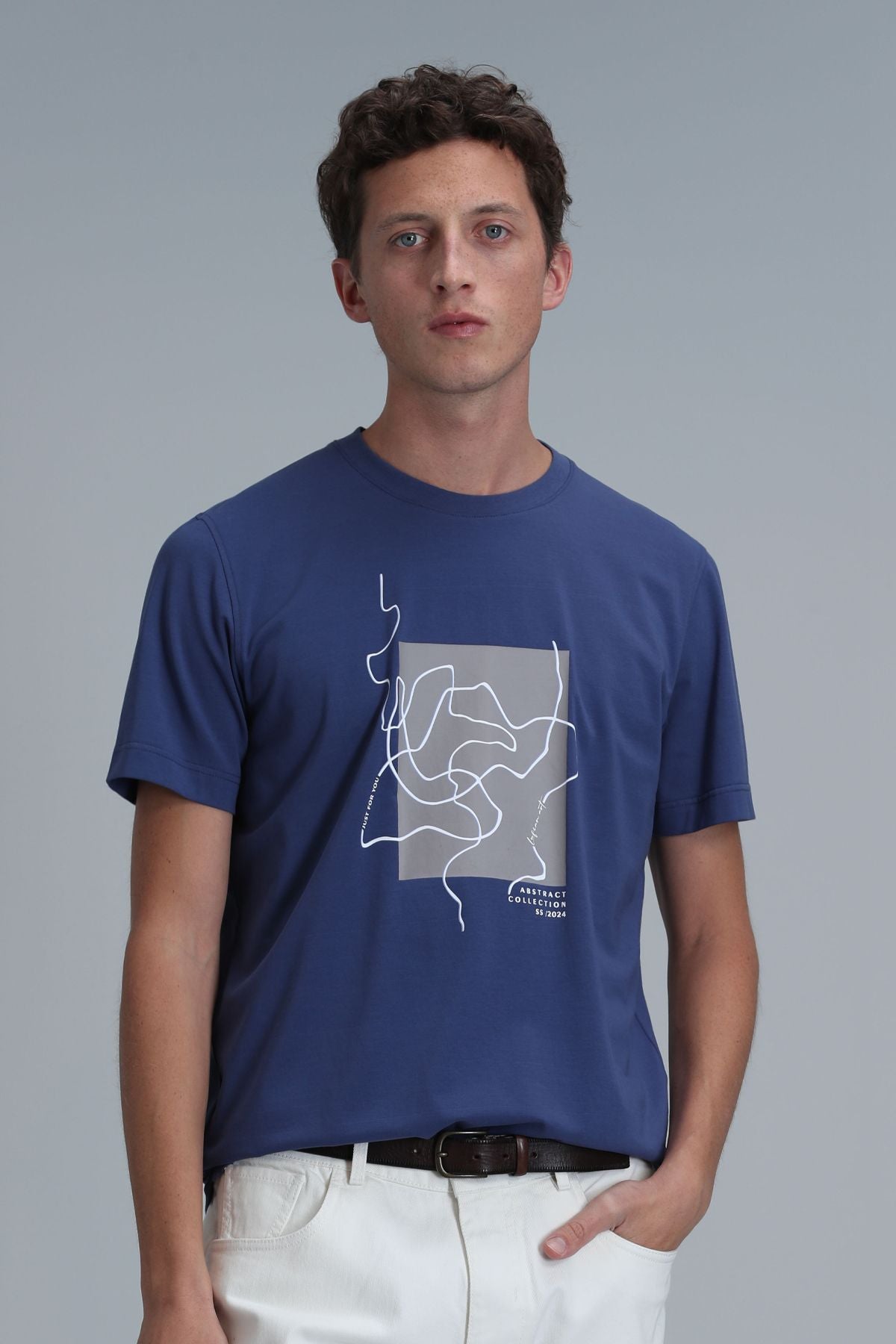 Lufian Minimalist Desenli Regular Fit Kısa Kol Erkek T-Shirt