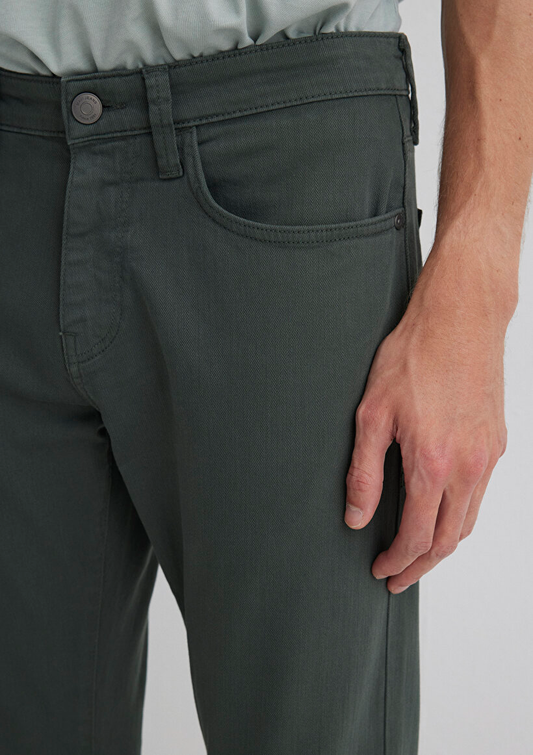 Mavi Erkek Regular Fit Pantolon - Minimalist Günlük Stil
