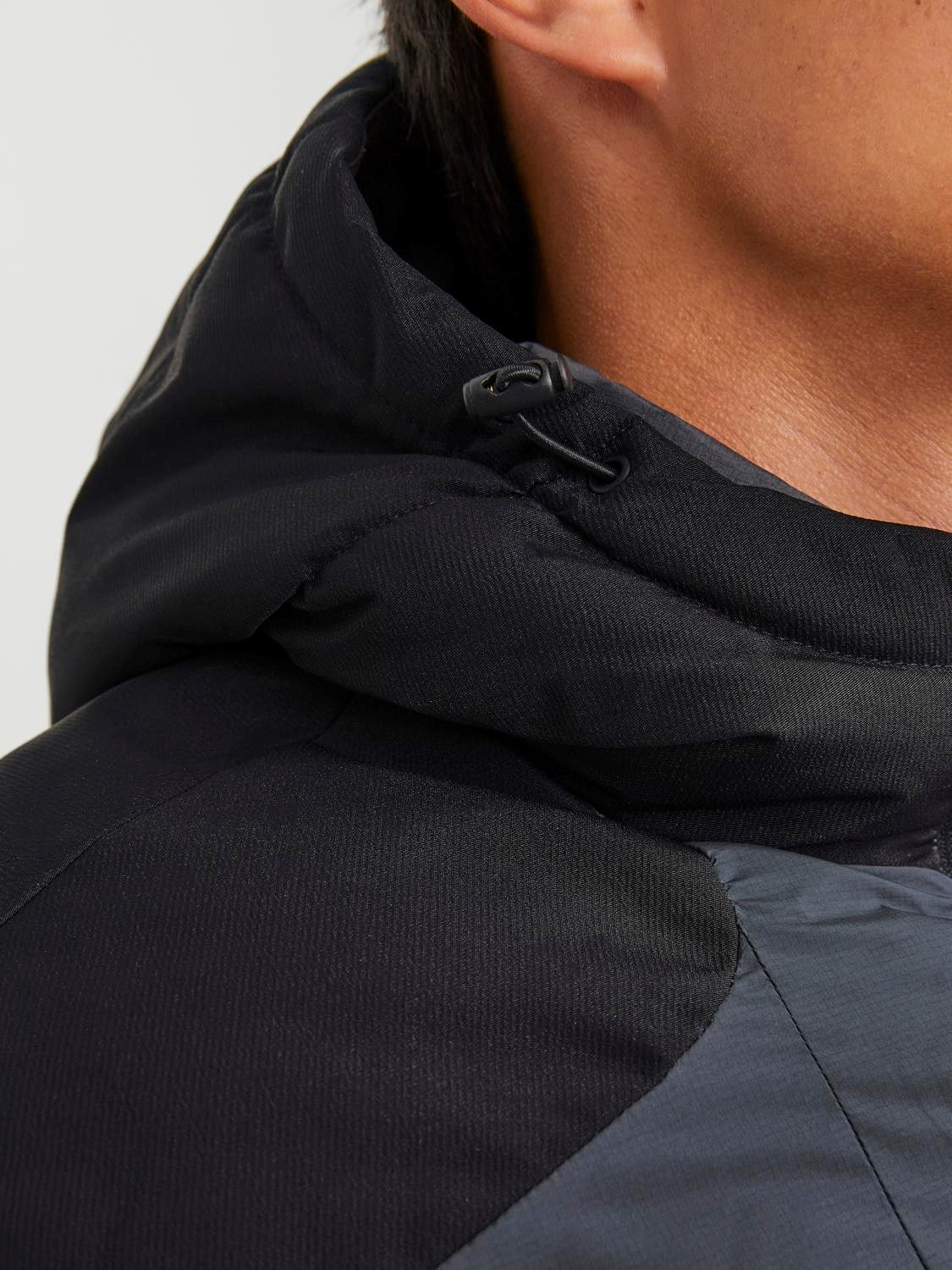 Jack&Jones Minimalist Oversize Kapüşonlu Erkek Kışlık Mont
