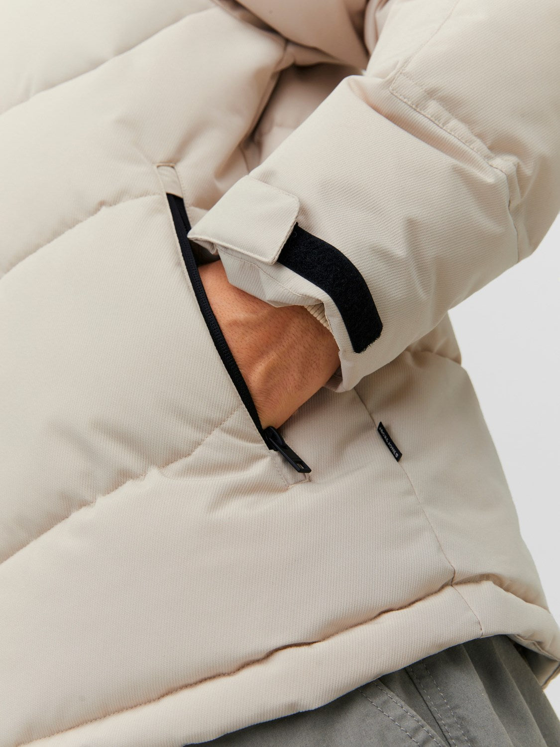 Jack&Jones Minimalist Oversize Kapüşonlu Erkek Kışlık Mont