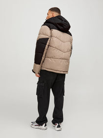Jack&Jones Minimalist Oversize Kapüşonlu Erkek Kışlık Mont