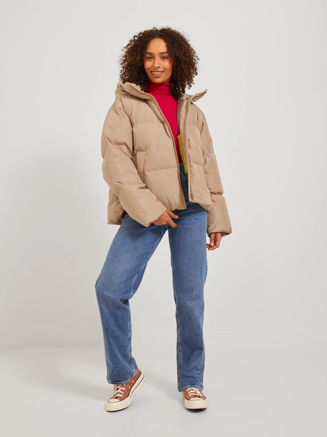 Jack&Jones JJXX Oversize Kapüşonlu Midi Kışlık Kadın Mont - Rahat ve Şık Secondary image