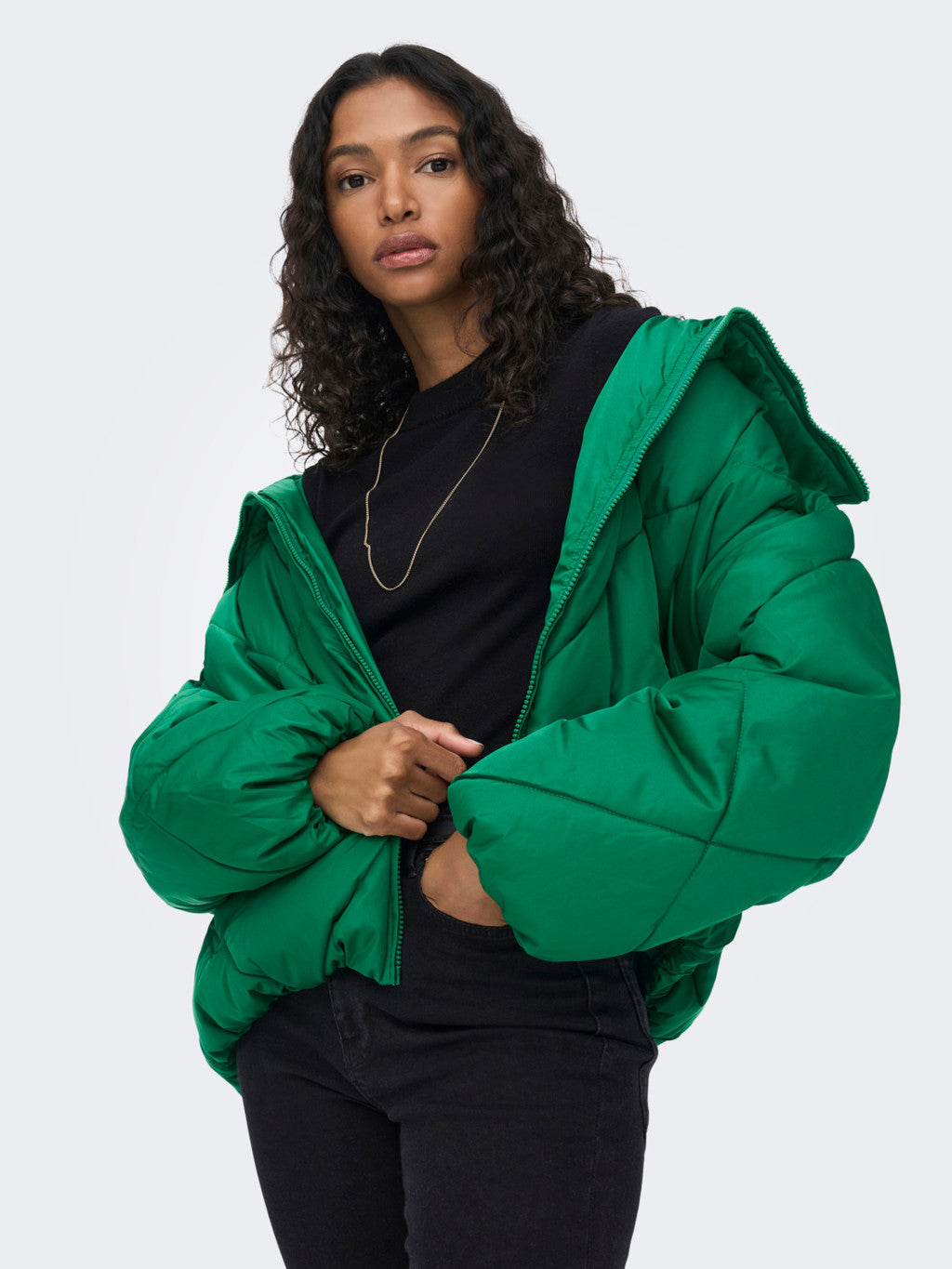 Only Oversize Kapüşonlu Şişme Mont - Minimalist Günlük Tarz