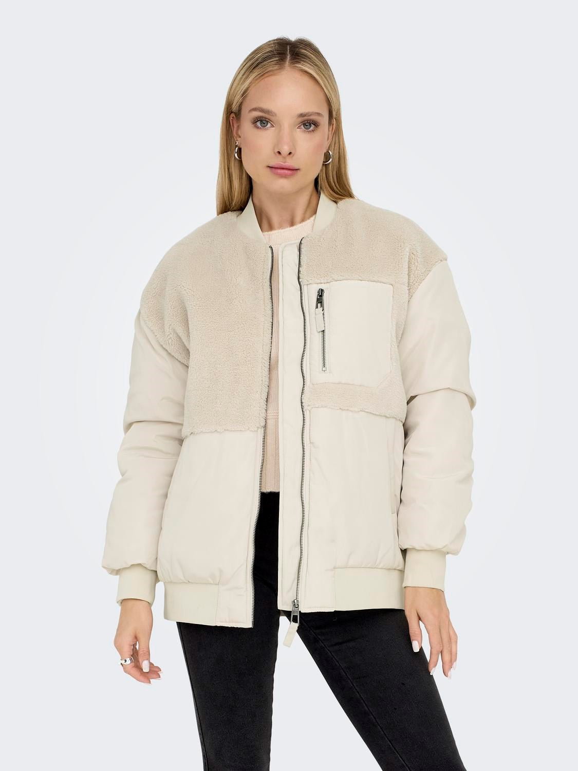 Only Oversize Peluş Detaylı Fermuarlı Kadın Kışlık Mont Main image