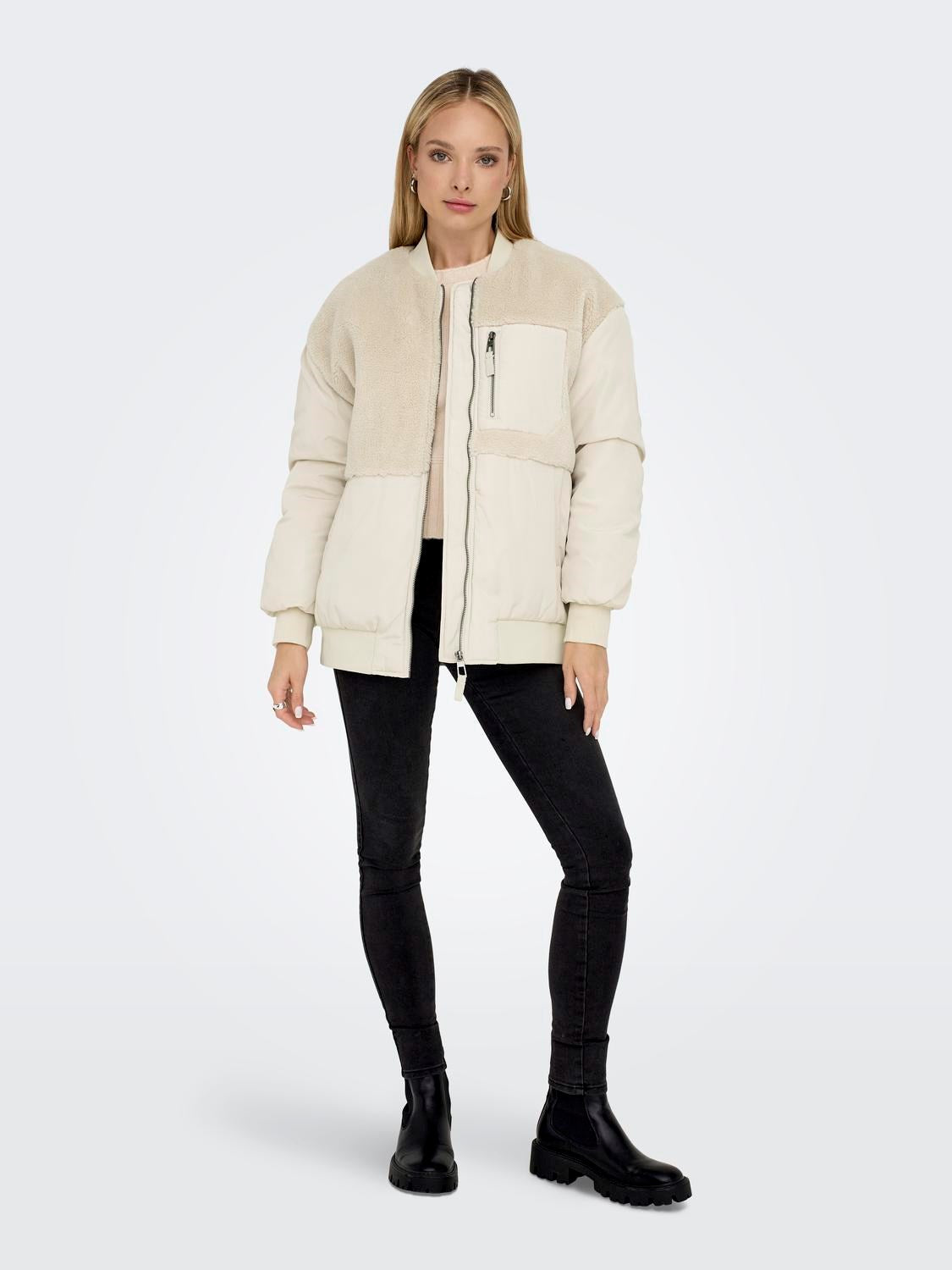 Only Oversize Peluş Detaylı Fermuarlı Kadın Kışlık Mont