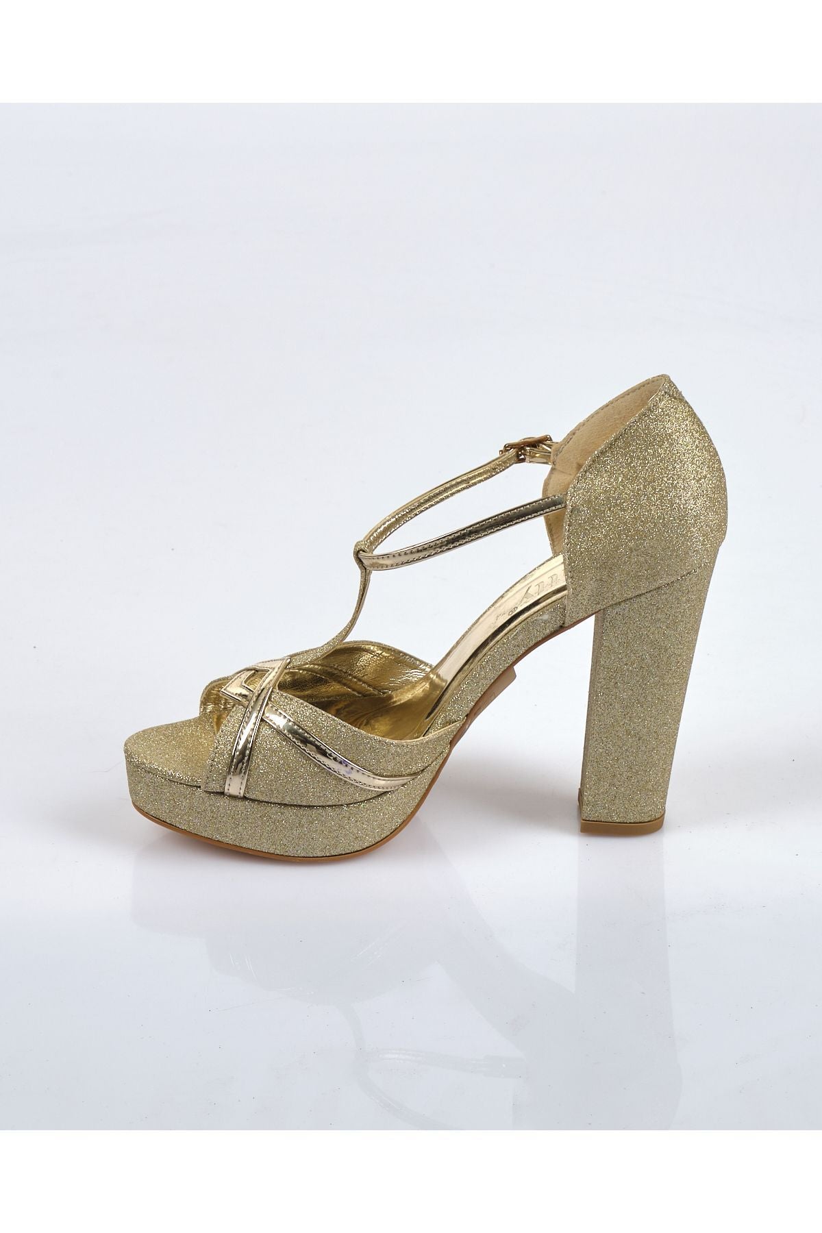 Natty Shoes Metalik Platform Topuklu T-Strap Kadın Ayakkabı - Özel Günler İçin Secondary image