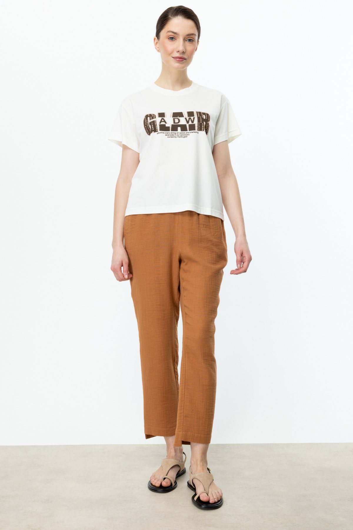 On Minimalist Kadın Bluz - Kısa Kol Yuvarlak Yaka Oversize