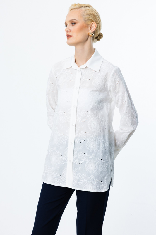 Ten Women's Shirts 25Y52360