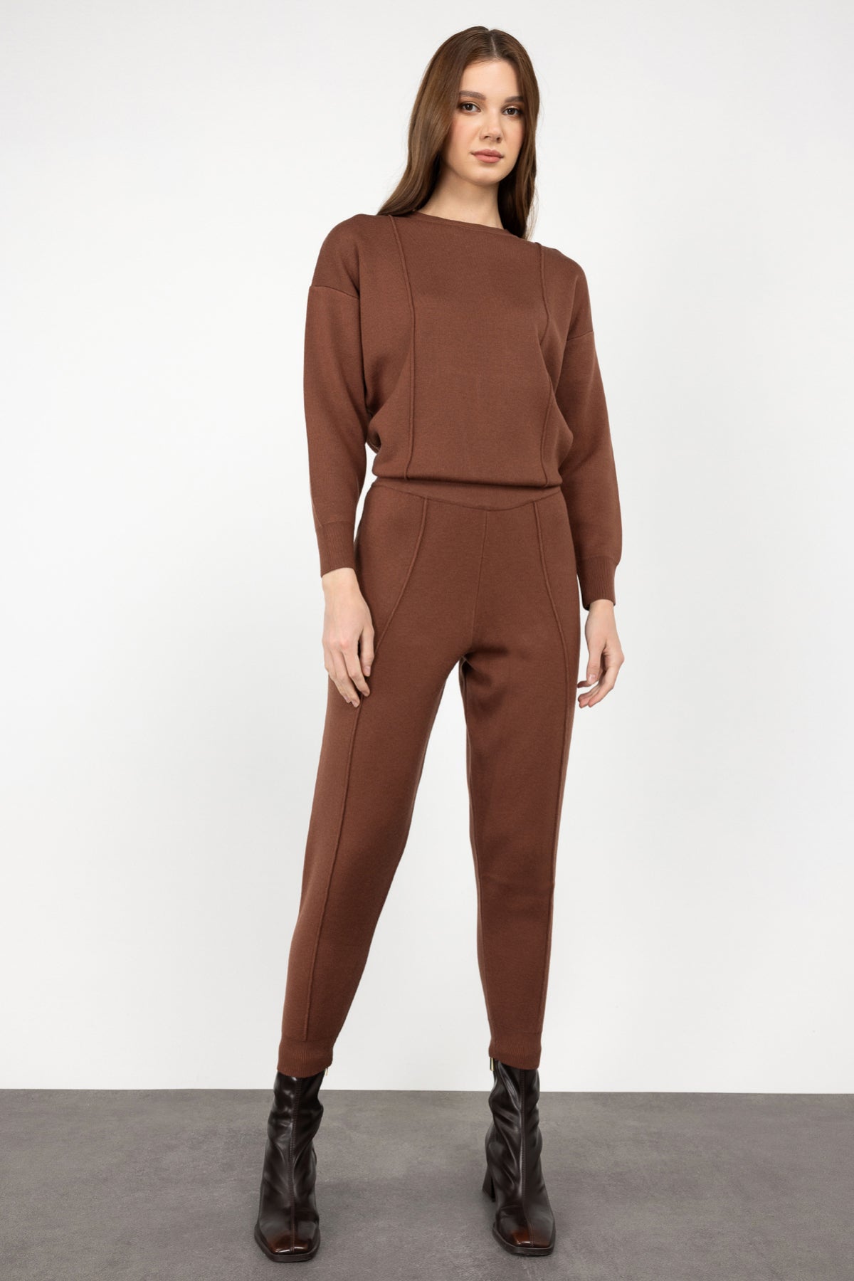 On Kadın Minimalist Yüksek Bel Midi Pantolon - Günlük Kullanım İçin İdeal