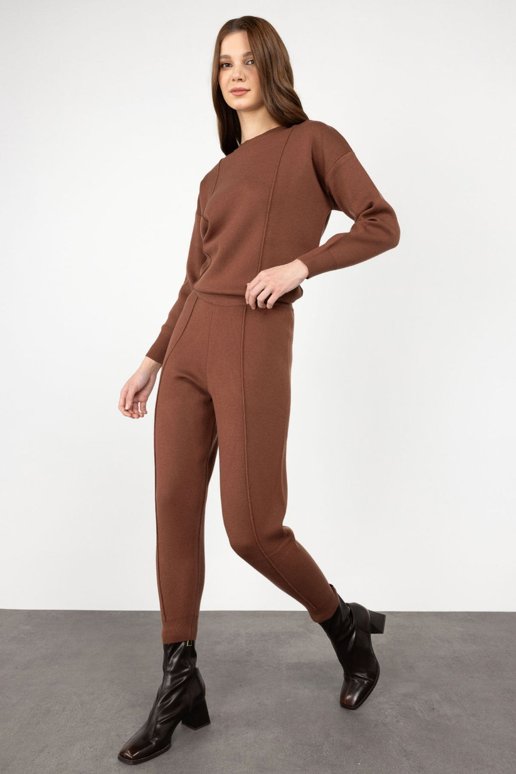 On Kadın Minimalist Yüksek Bel Midi Pantolon - Günlük Kullanım İçin İdeal