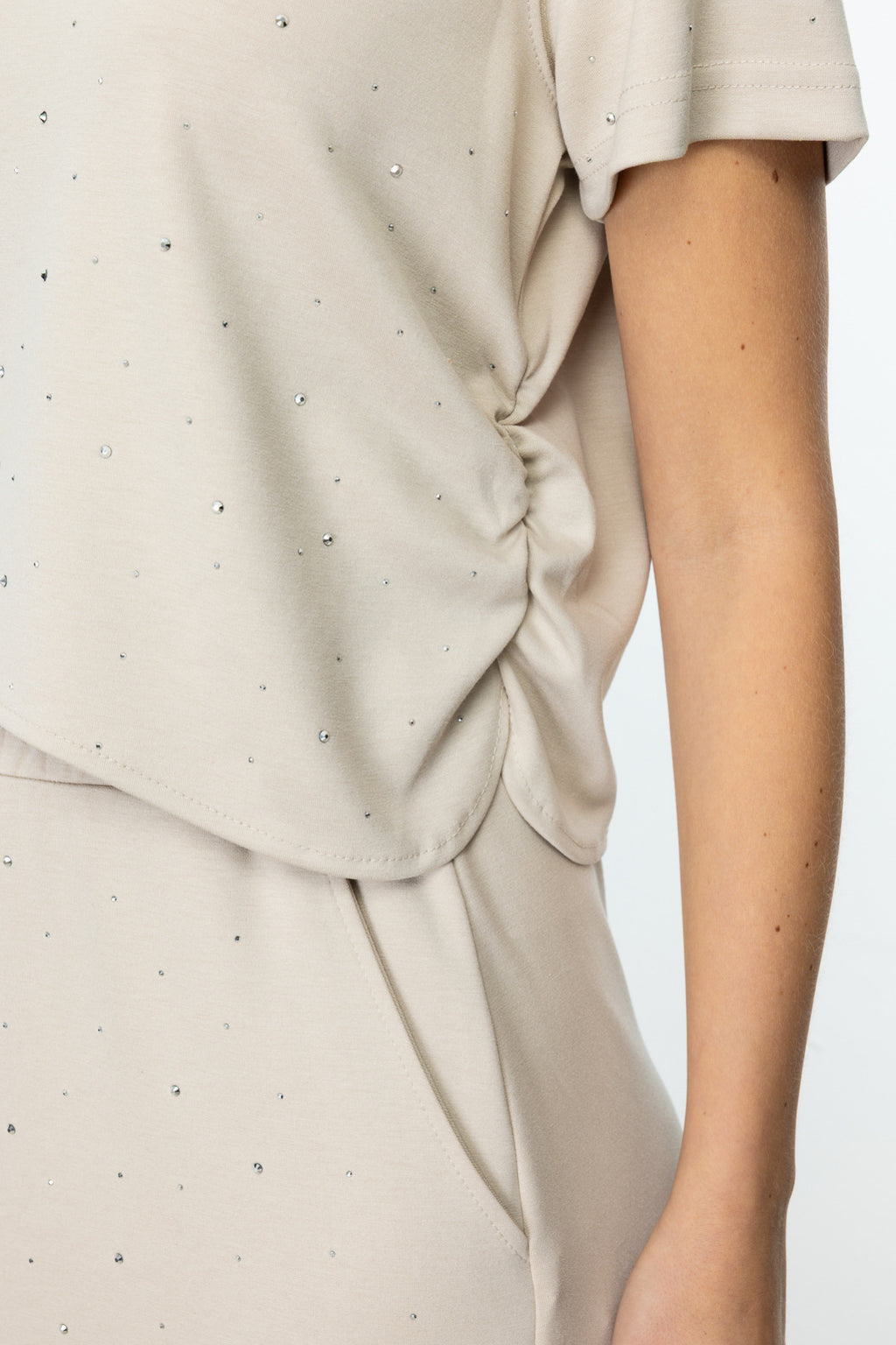 On Minimalist Taş Detaylı Kısa Kol Crop Bluz - Günlük & Şık