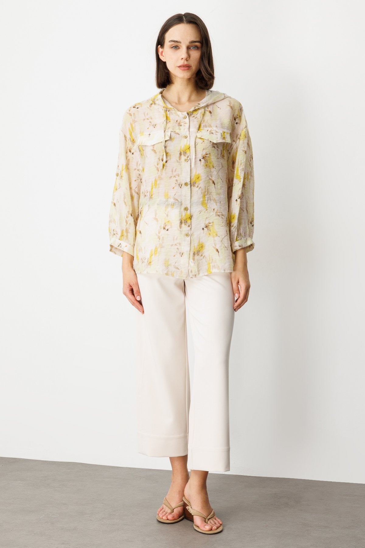 On Oversize Kapüşonlu Çiçekli Kadın Gömlek - Minimalist Stil - 3/4 Kol Secondary image
