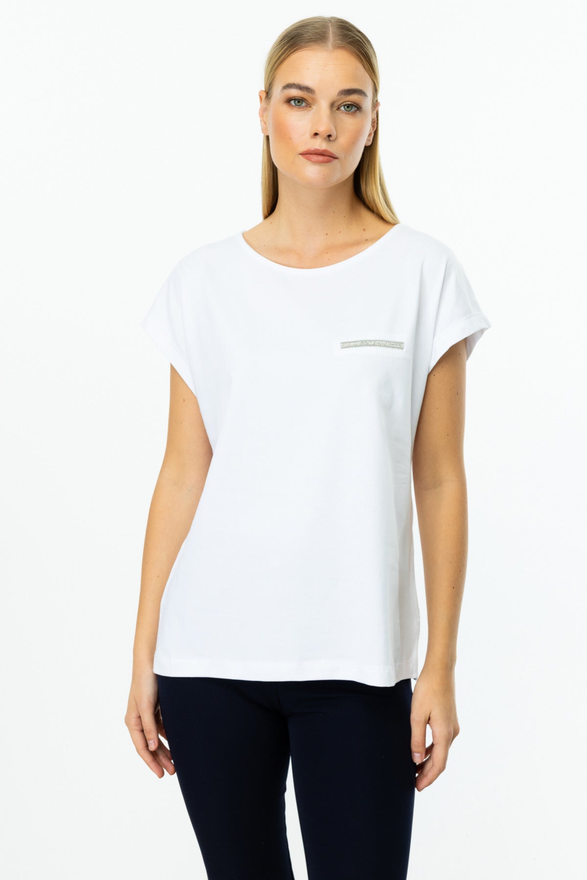 On Oversize Kısa Kol Minimalist Kadın Bluz - Rahat ve Şık Main image