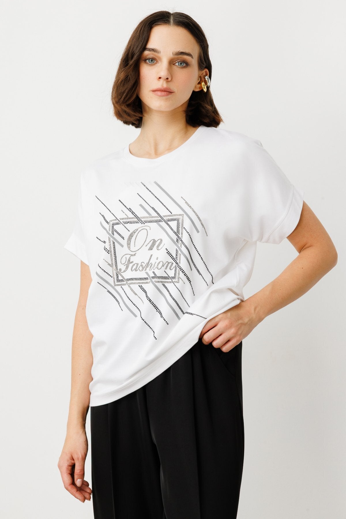 On Oversize Minimalist Kısa Kol Kadın Bluz - Günlük Tarz