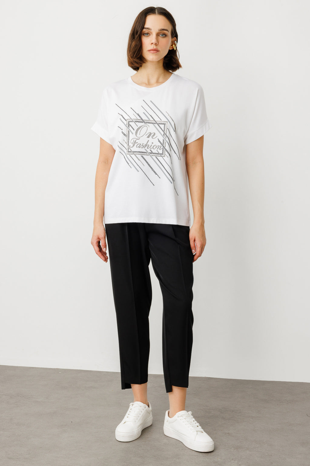 On Oversize Minimalist Kısa Kol Kadın Bluz - Günlük Tarz