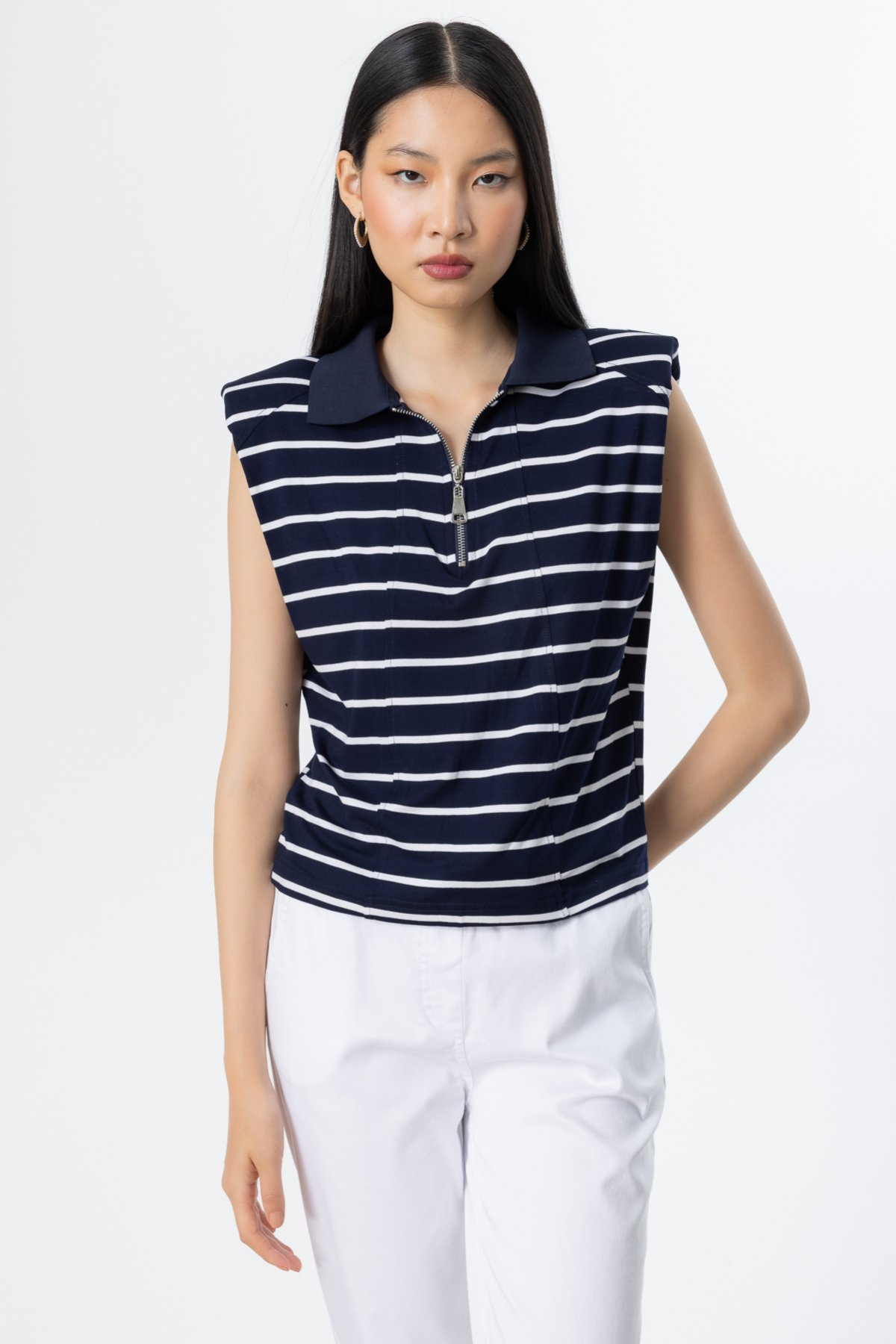 On Minimalist Çizgili Polo Yaka Kolsuz Crop Bluz - Yazlık Günlük Kombin Main image