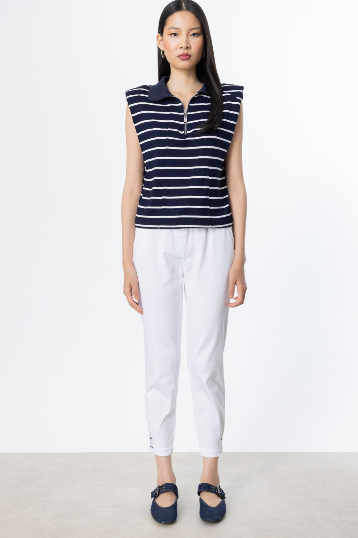 On Minimalist Çizgili Polo Yaka Kolsuz Crop Bluz - Yazlık Günlük Kombin
