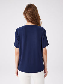 Önü Boncuk Ve Taş İşi Nakışlı Kısa Kol V Yaka T-Shirt UW27TSH081