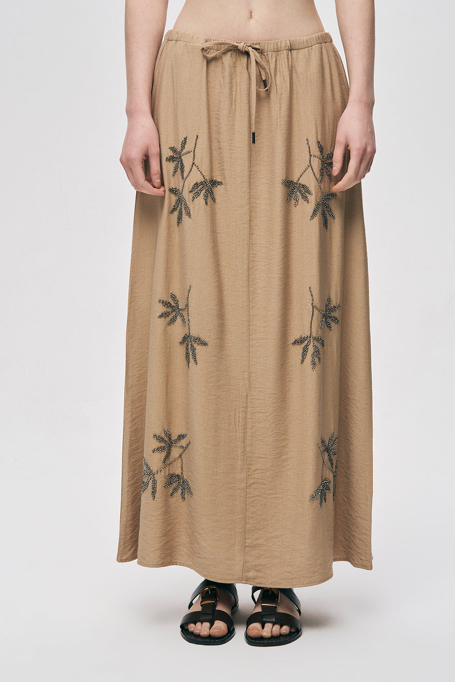 Orfeo Negro Kadın Yaprak İşlemeli Bağcık Detaylı Maxi Boy Etek 39048