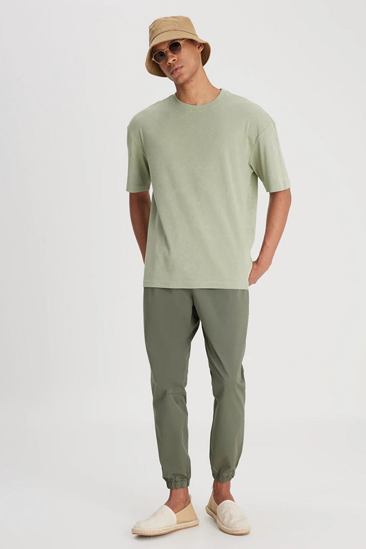 Lee Minimalist Erkek Jogger Pantolon - Rahat & Şık Günlük Stil Secondary image