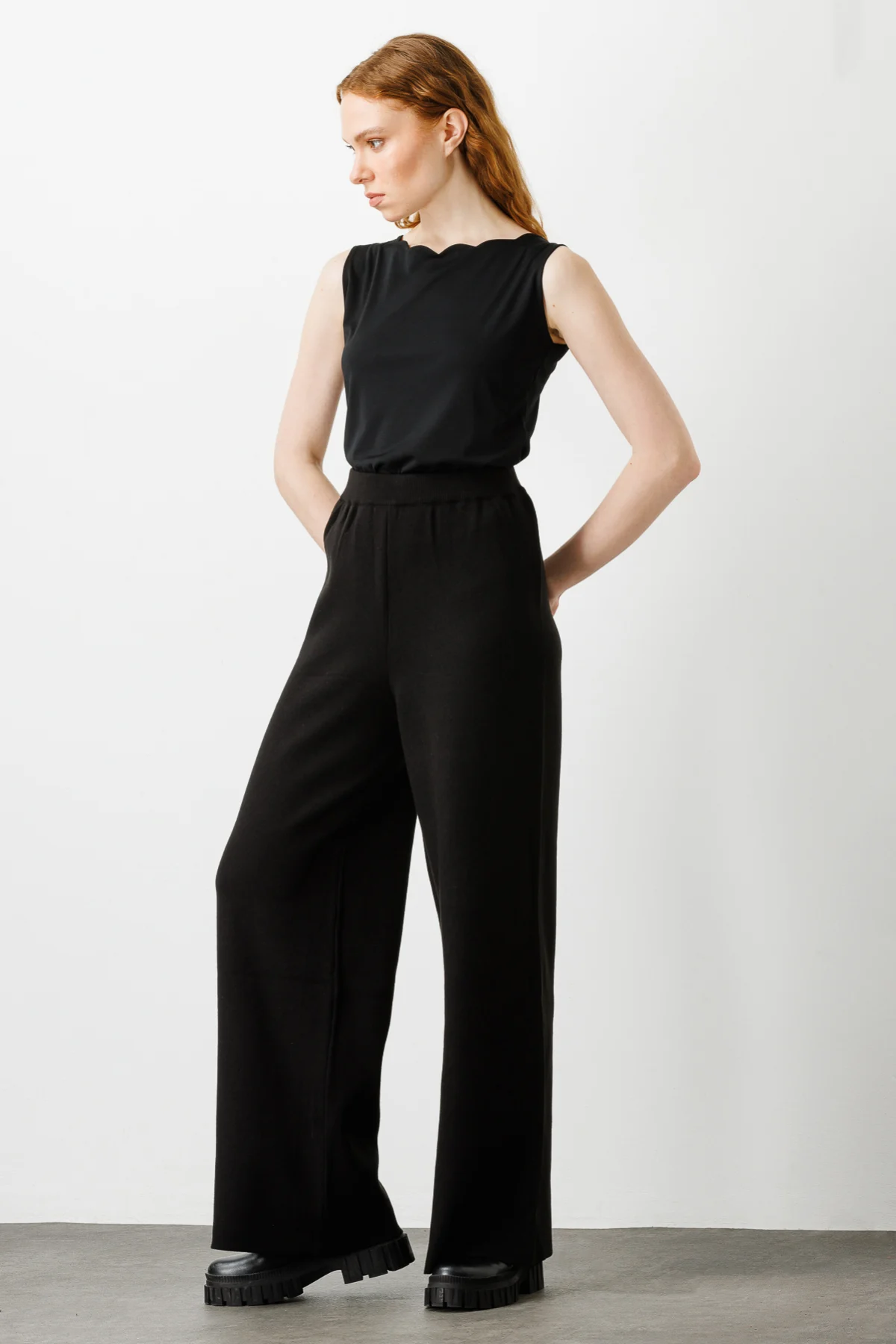 On Kadın Oversize Geniş Paça Minimalist Pantolon - Hızlı Kargo Secondary image