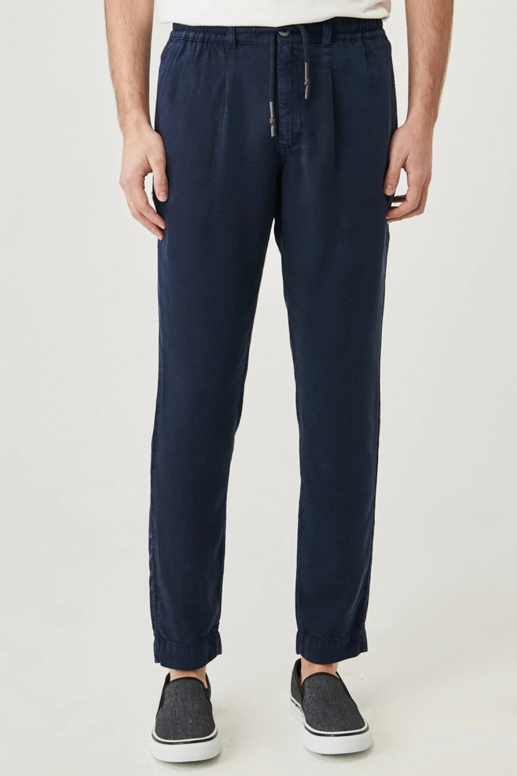 Regular Fit Normal Kesim Bağcık Detaylı Chino Pantolon Wrangler