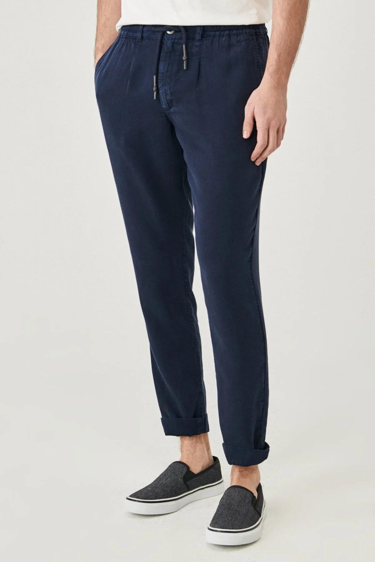 Regular Fit Normal Kesim Bağcık Detaylı Chino Pantolon Wrangler