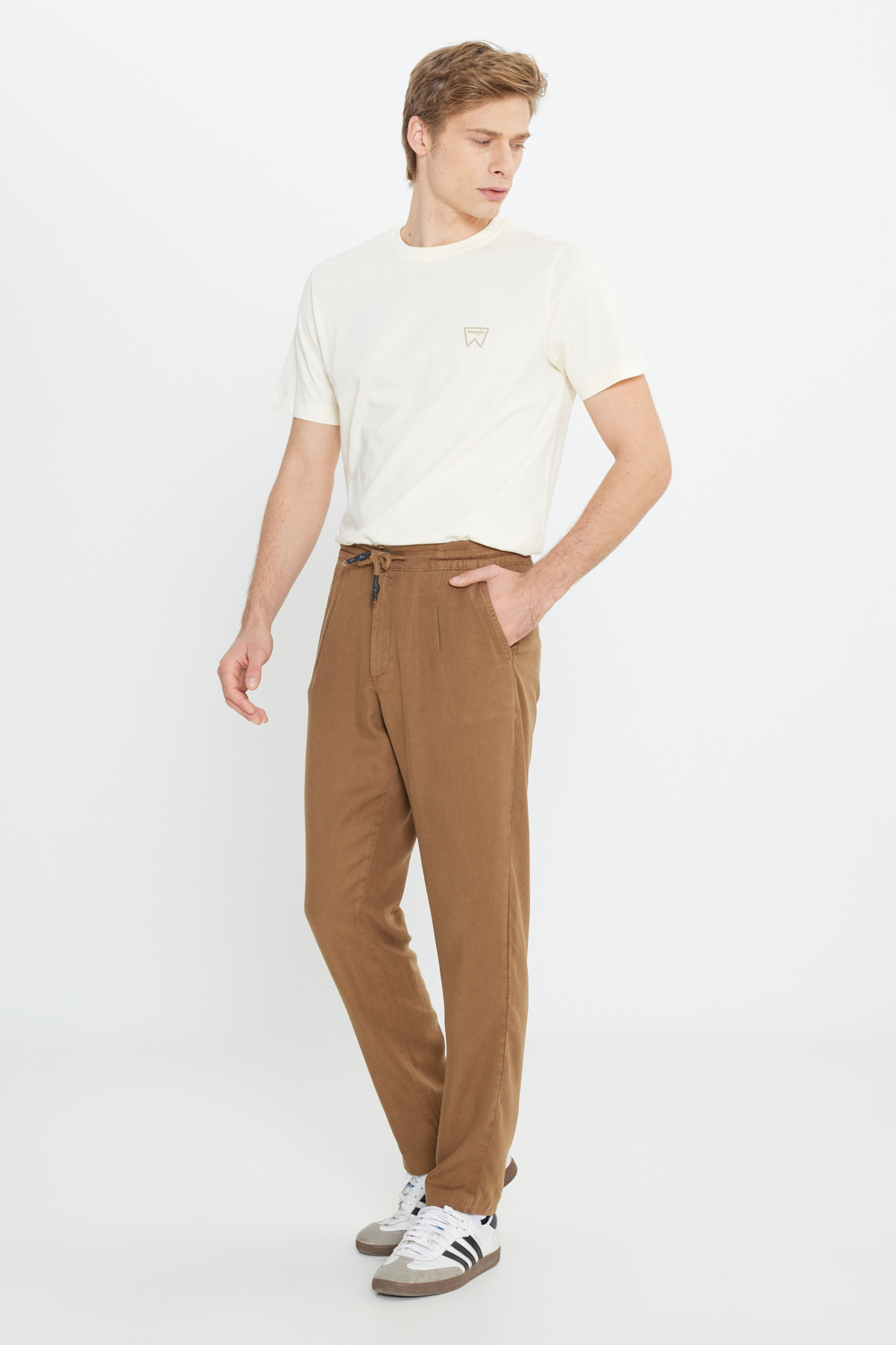 Regular Fit Normal Kesim Normal Bel Düz Paça Chino Pantolon Wrangler Main image
