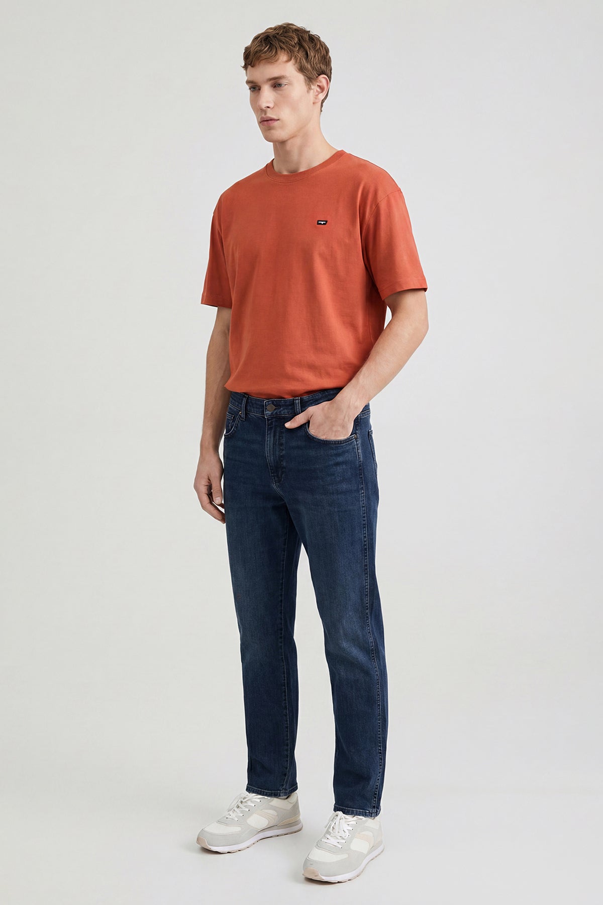 Relaxed Fit Small Logo Erkek T-Shirt Wrangler