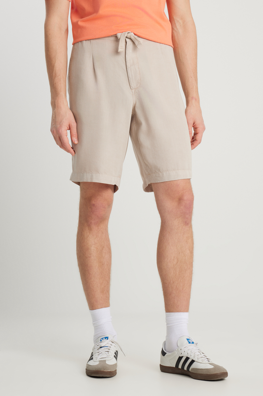 Regular Fit, Normal Cut, Normal Waist, Stone Color, Soft Textured Shorts, Wrangler